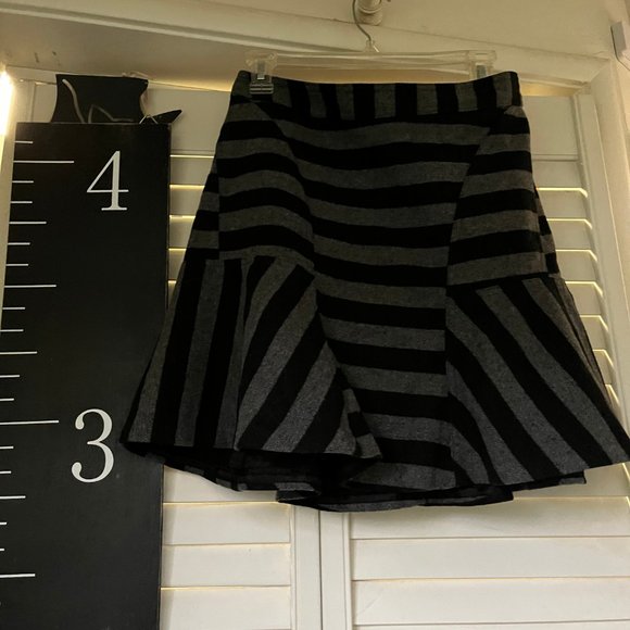 Skater Skirt Gray Black striped wool blend lined Size 4 - Picture 3 of 7